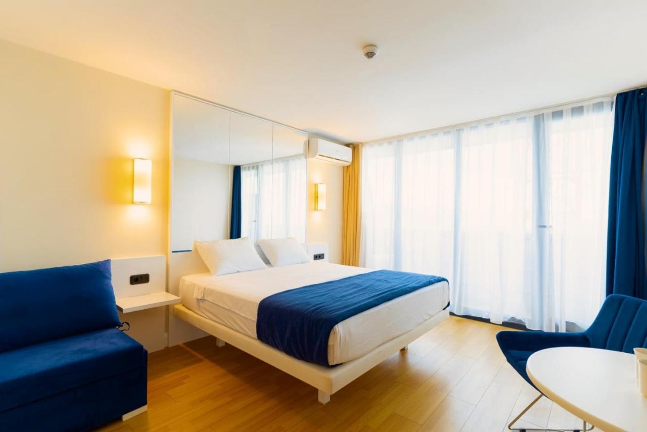 Batumi Beach Side & Sea View Aparthotel Dış mekan fotoğraf