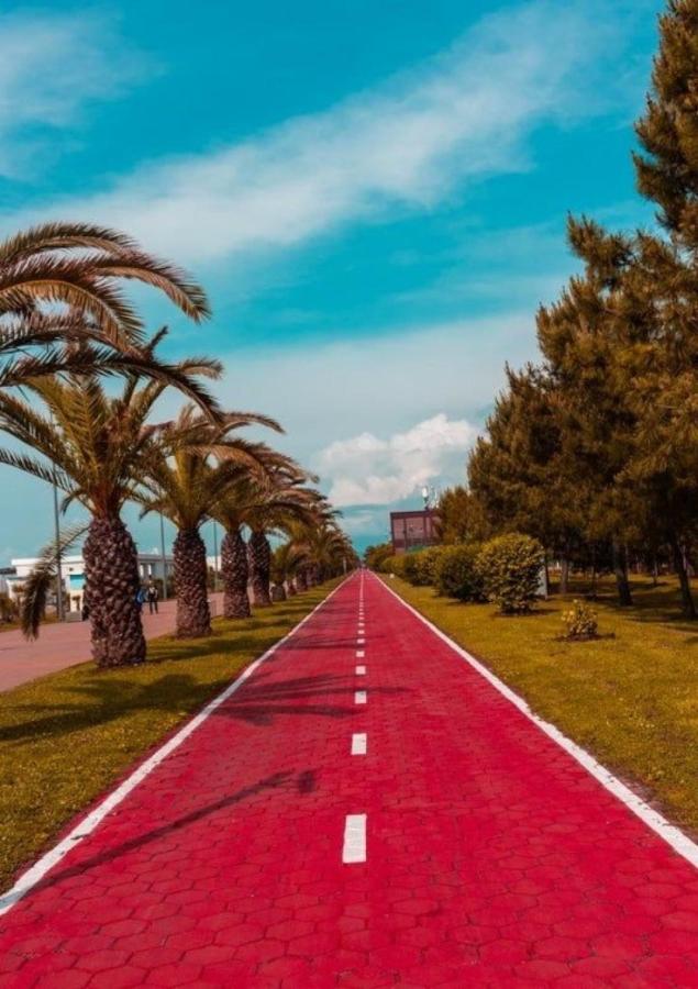 Batumi Beach Side & Sea View Aparthotel Dış mekan fotoğraf